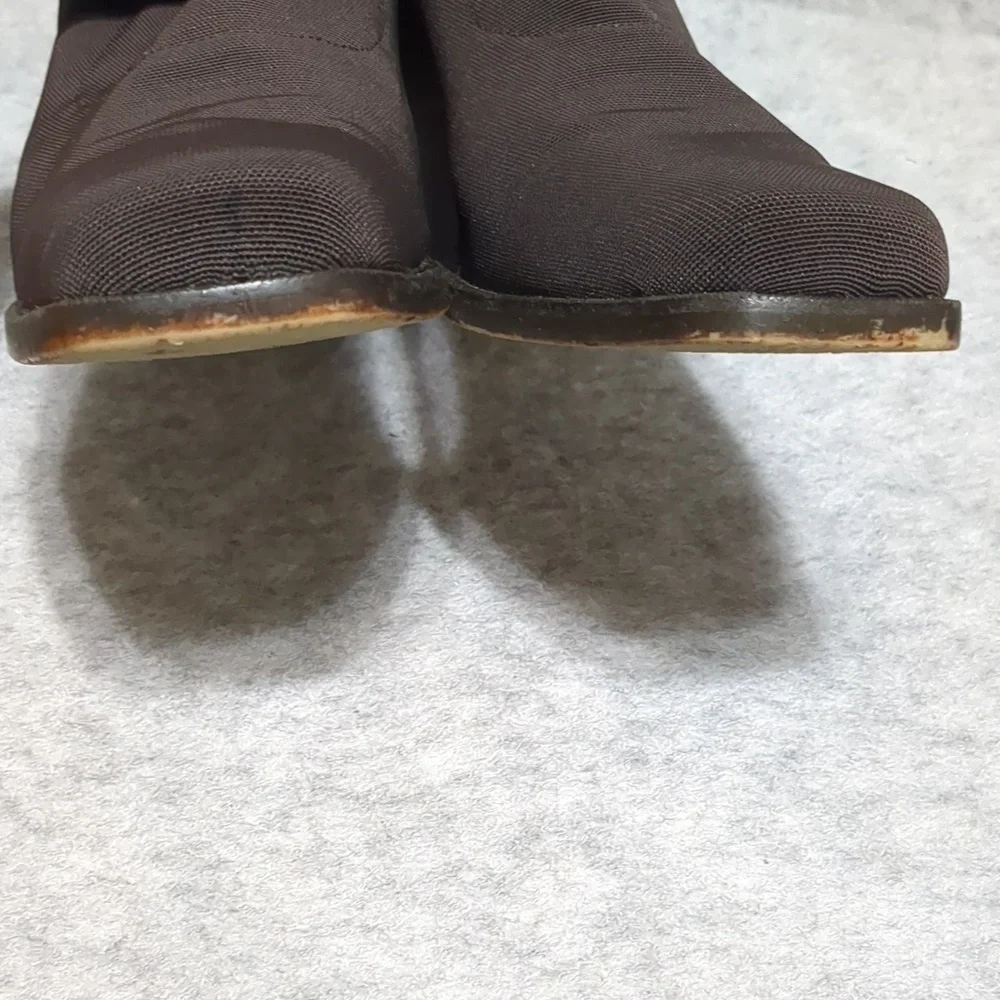 Donald J Pliner Black Chunky Heel 8.5